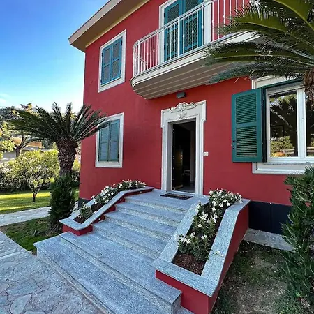 Elegante Giardino + Posteggio Privato Santa Margherita Ligure