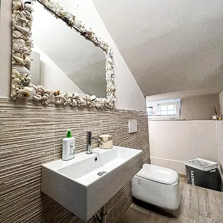 Elegante Giardino + Posteggio Privato Villa