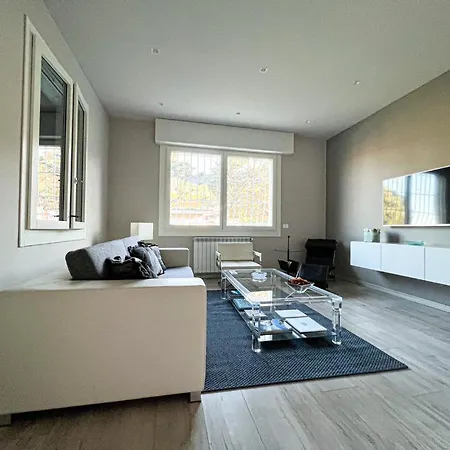 Villa Elegante Giardino + Posteggio Privato *