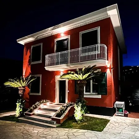Villa Elegante Giardino + Posteggio Privato *