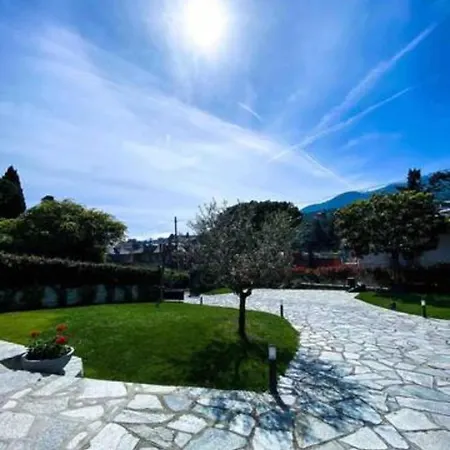 Elegante Giardino + Posteggio Privato *
