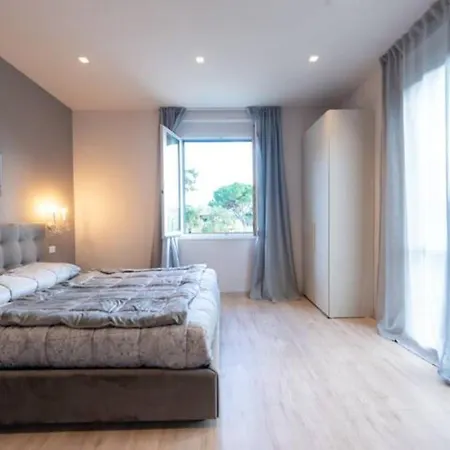 Villa Elegante Giardino + Posteggio Privato