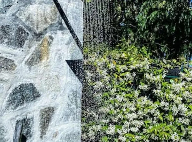 Elegante Giardino + Posteggio Privato