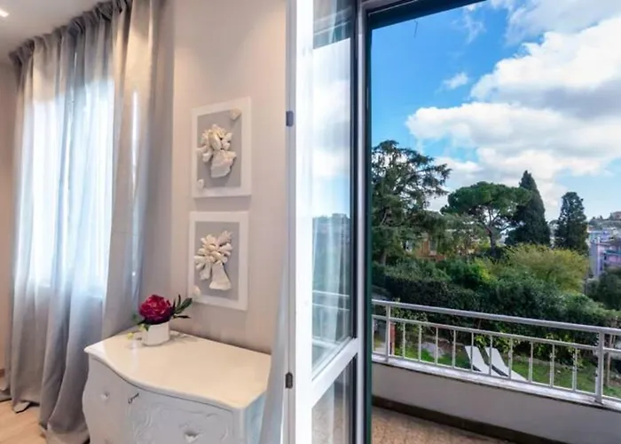 Elegante Giardino + Posteggio Privato Villa