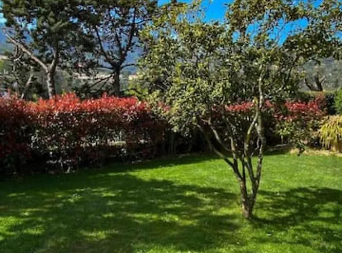 Elegante Giardino + Posteggio Privato Villa