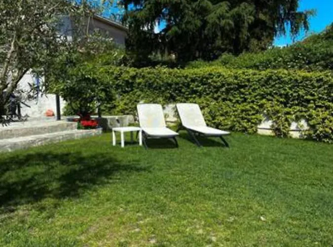 别墅 Elegante Giardino + Posteggio Privato *